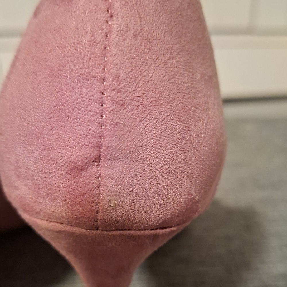 Joe‎ Fresh Mauve Suede Pointed-Toe Heels - Picture 7 of 10